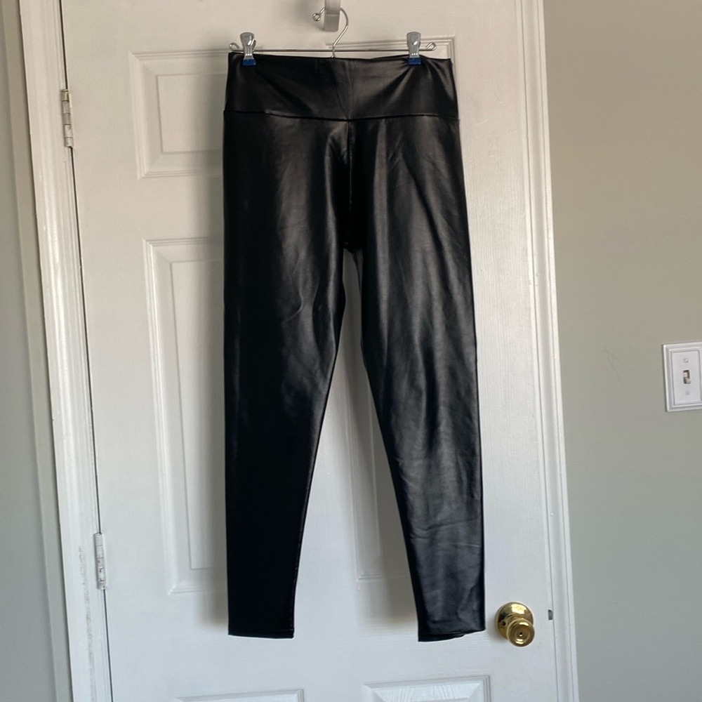 Women's Fleece Lined Leather Black Leggings - Size Medium